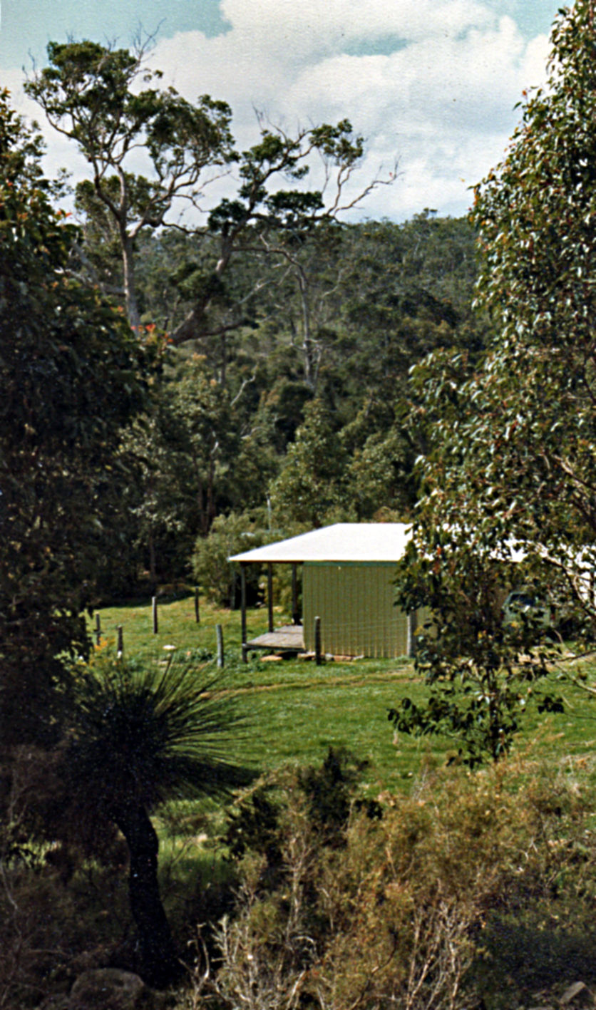 John James shack 1980.jpg